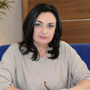 Діна Базіленко 