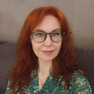 Юлія Попова 